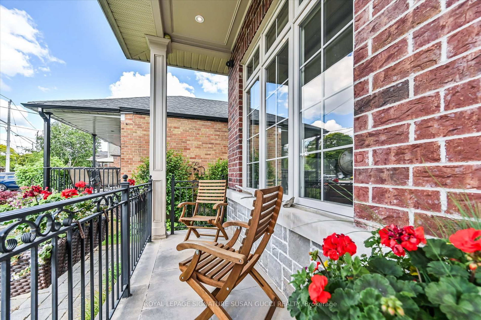 49 Ferris Road • Toronto, ON photo 4