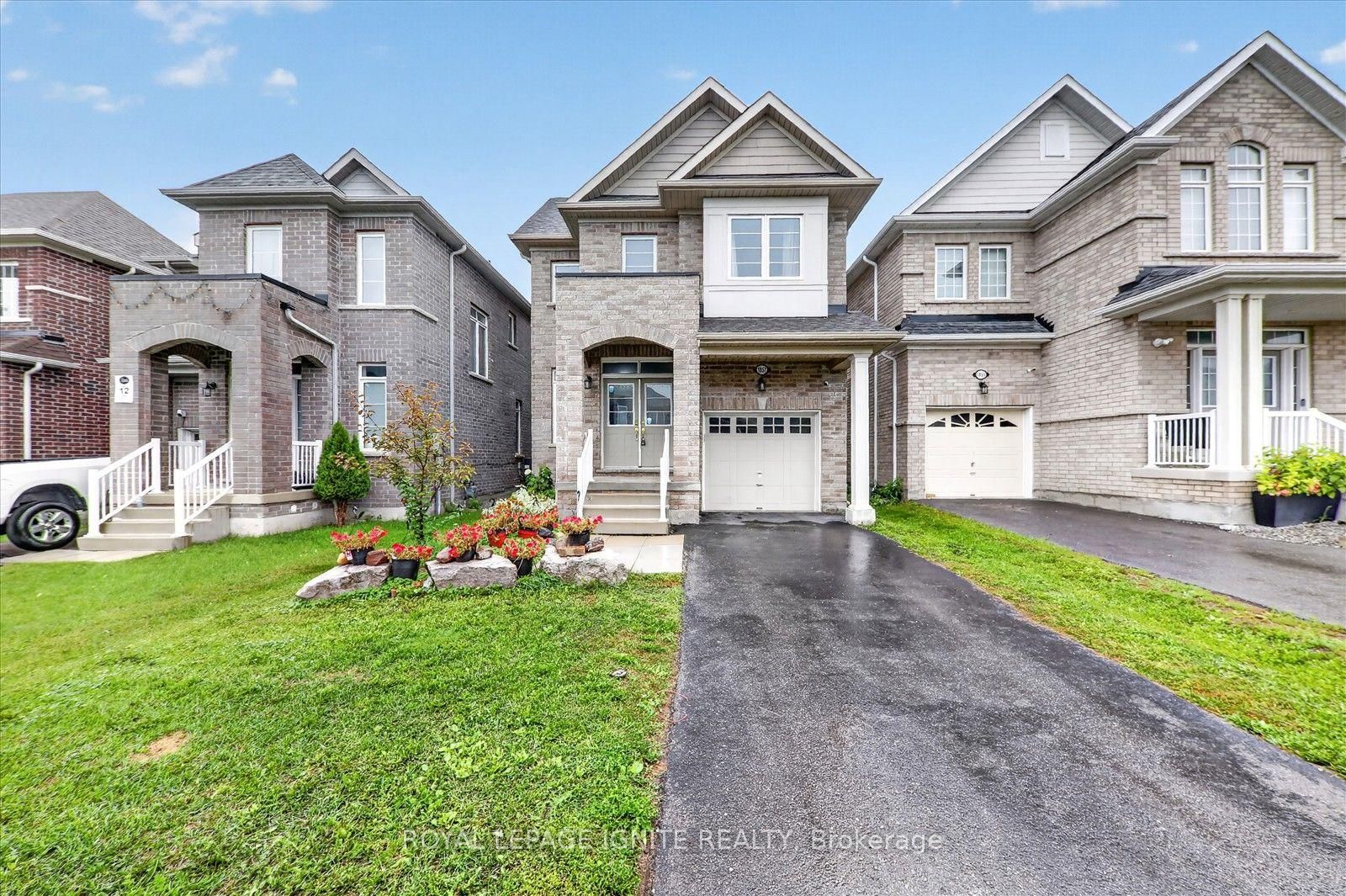 1857 Fosterbrook Street • Oshawa, ON photo 2