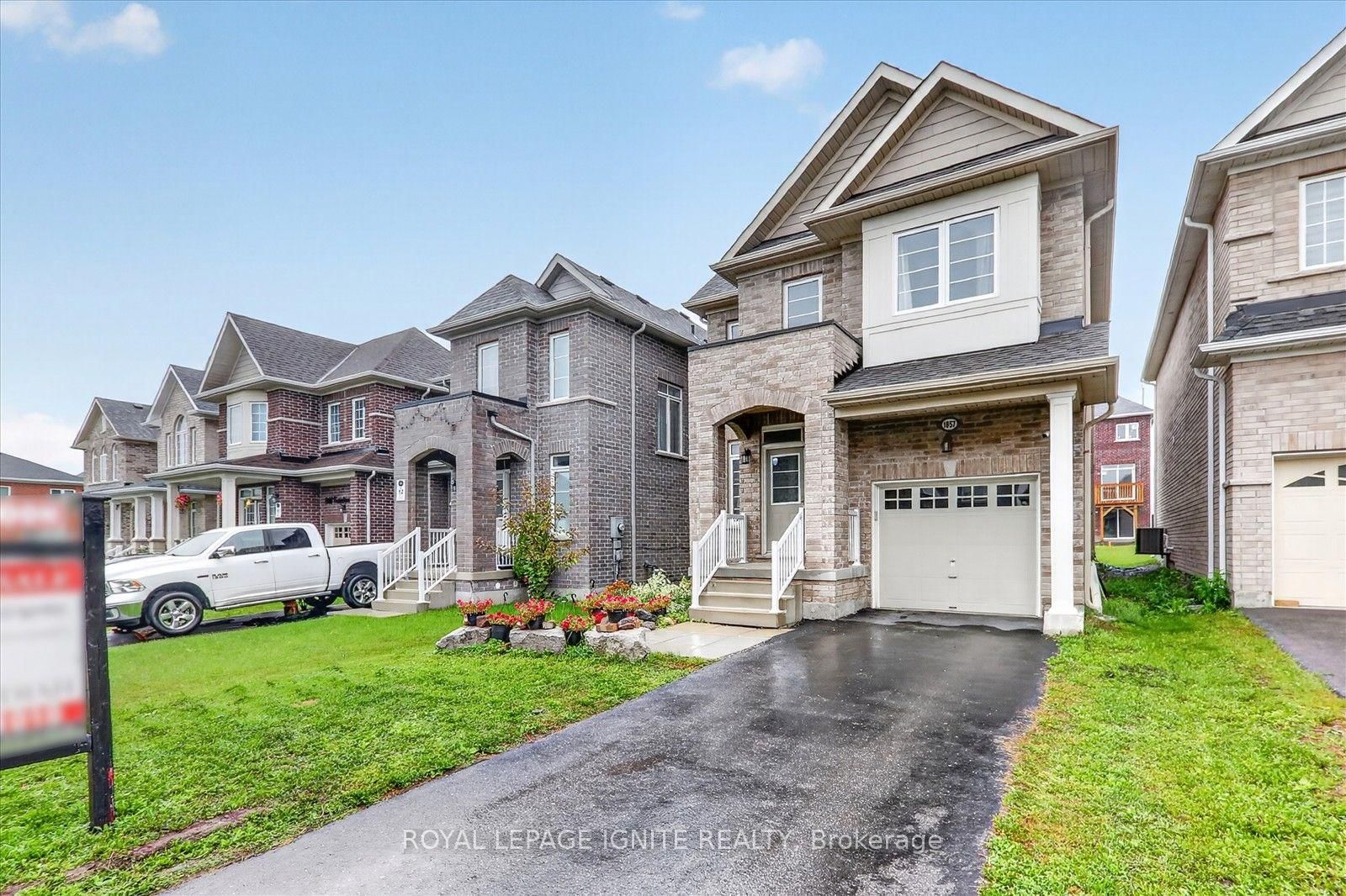 1857 Fosterbrook Street • Oshawa, ON photo 3