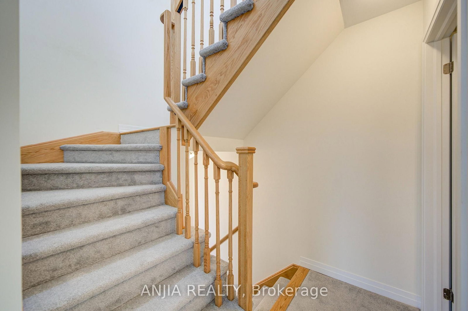 235 Mclevin Avenue • #21 • Toronto, ON photo 14