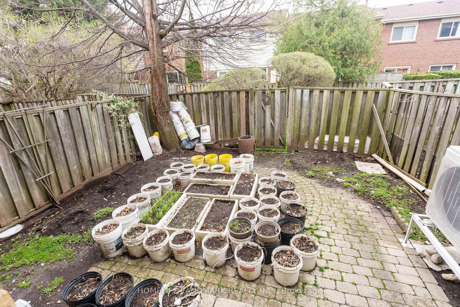 91 L'amoreaux Drive S • #102 • Toronto, ON photo 23