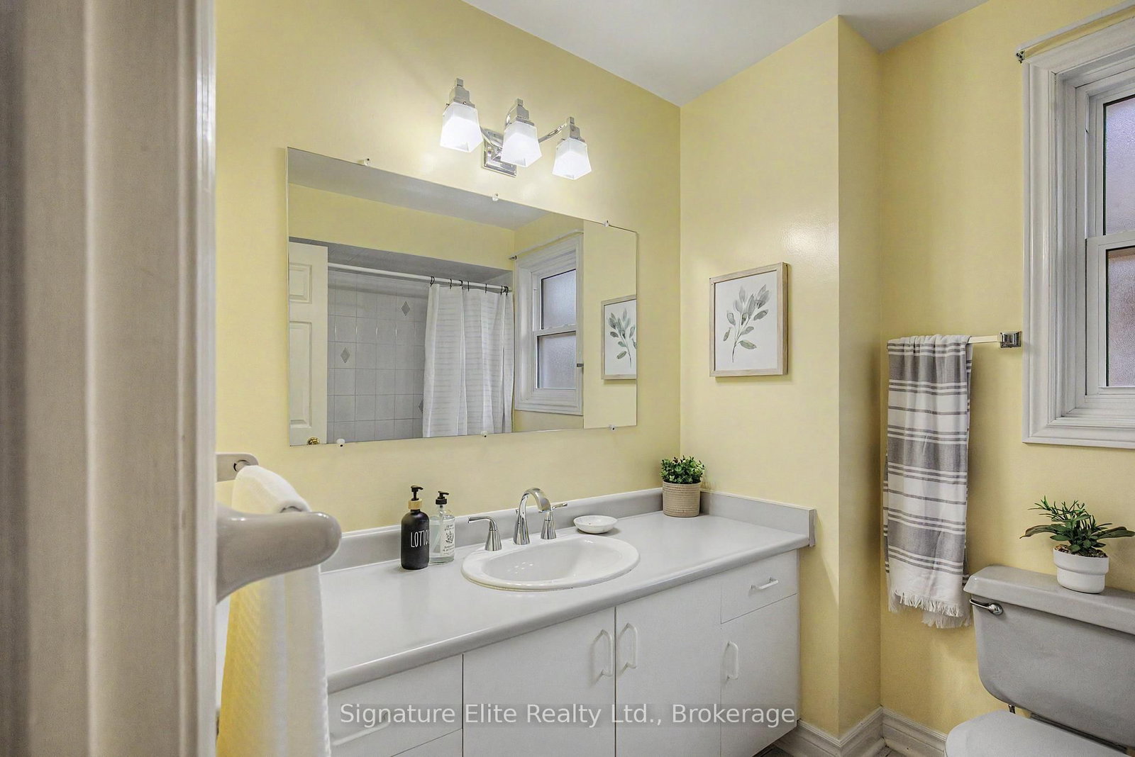 33 Waller Street • Whitby, ON photo 39