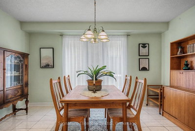 33 Waller Street • Whitby, ON photo 5