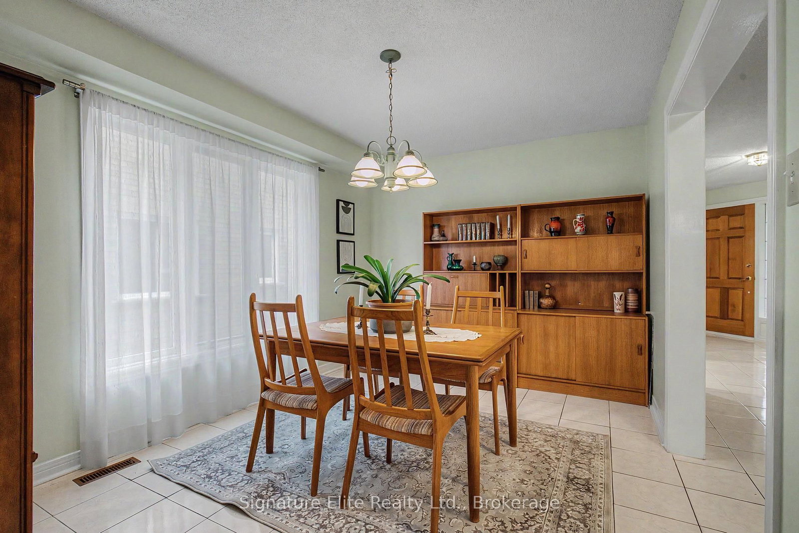 33 Waller Street • Whitby, ON photo 6