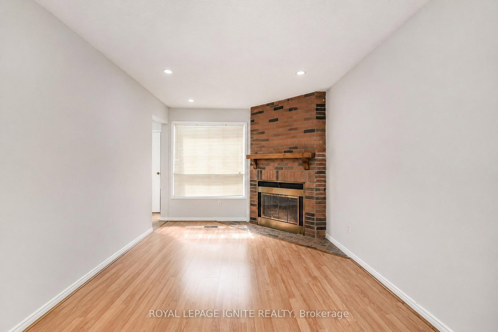21 Halfmoon Square • Toronto, ON photo 13