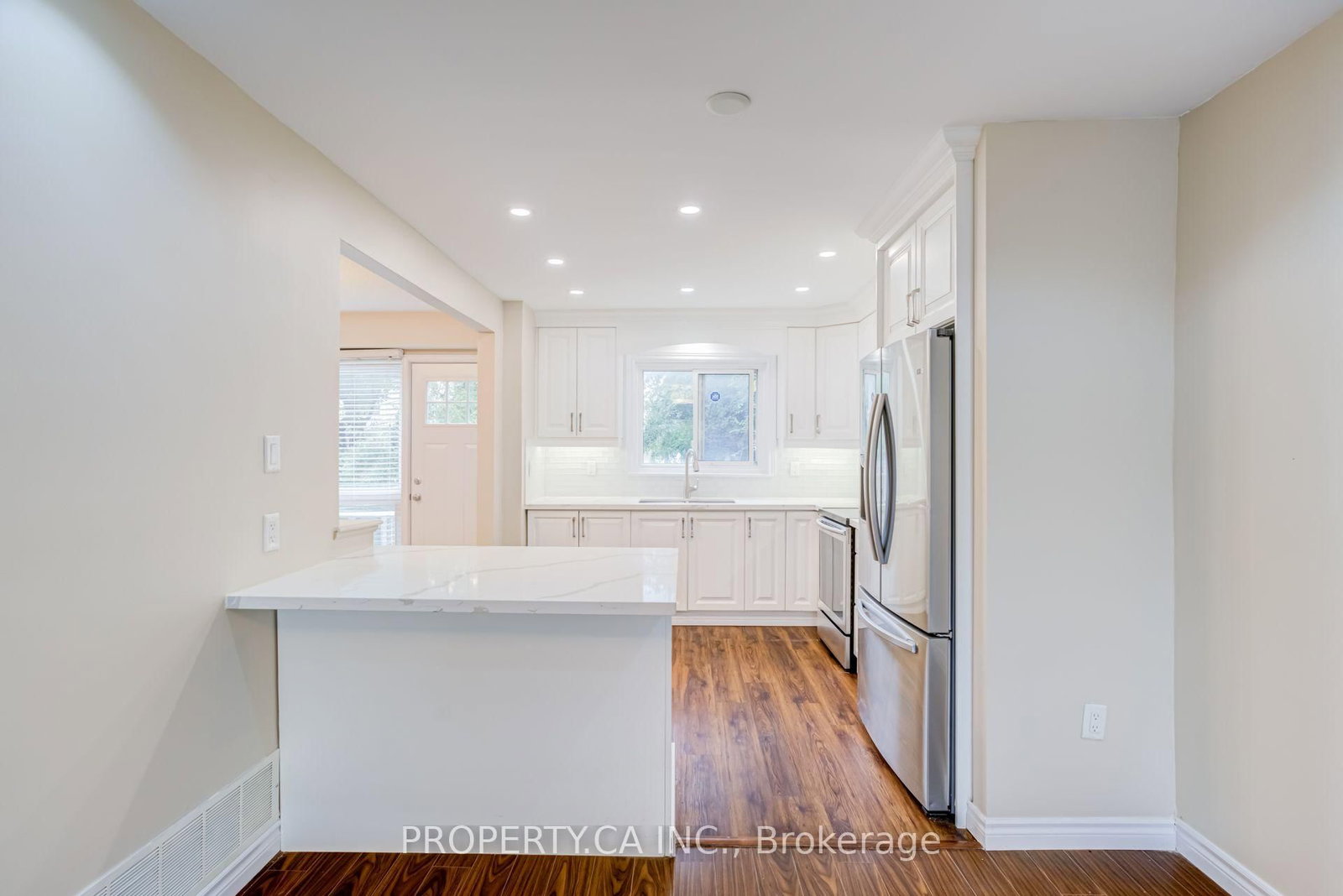 49 Whiteleas Avenue • Toronto, ON photo 16