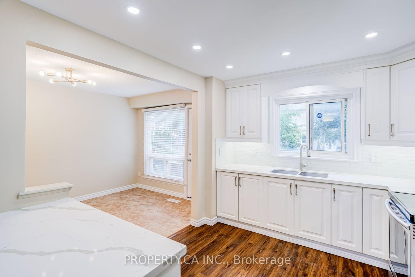 49 Whiteleas Avenue • Toronto, ON photo 19