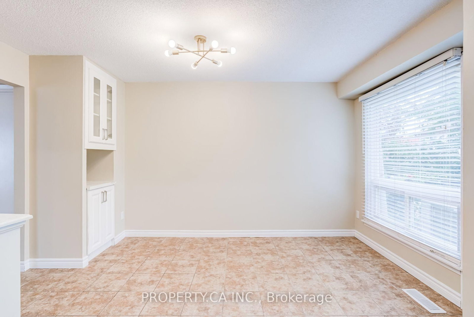 49 Whiteleas Avenue • Toronto, ON photo 27
