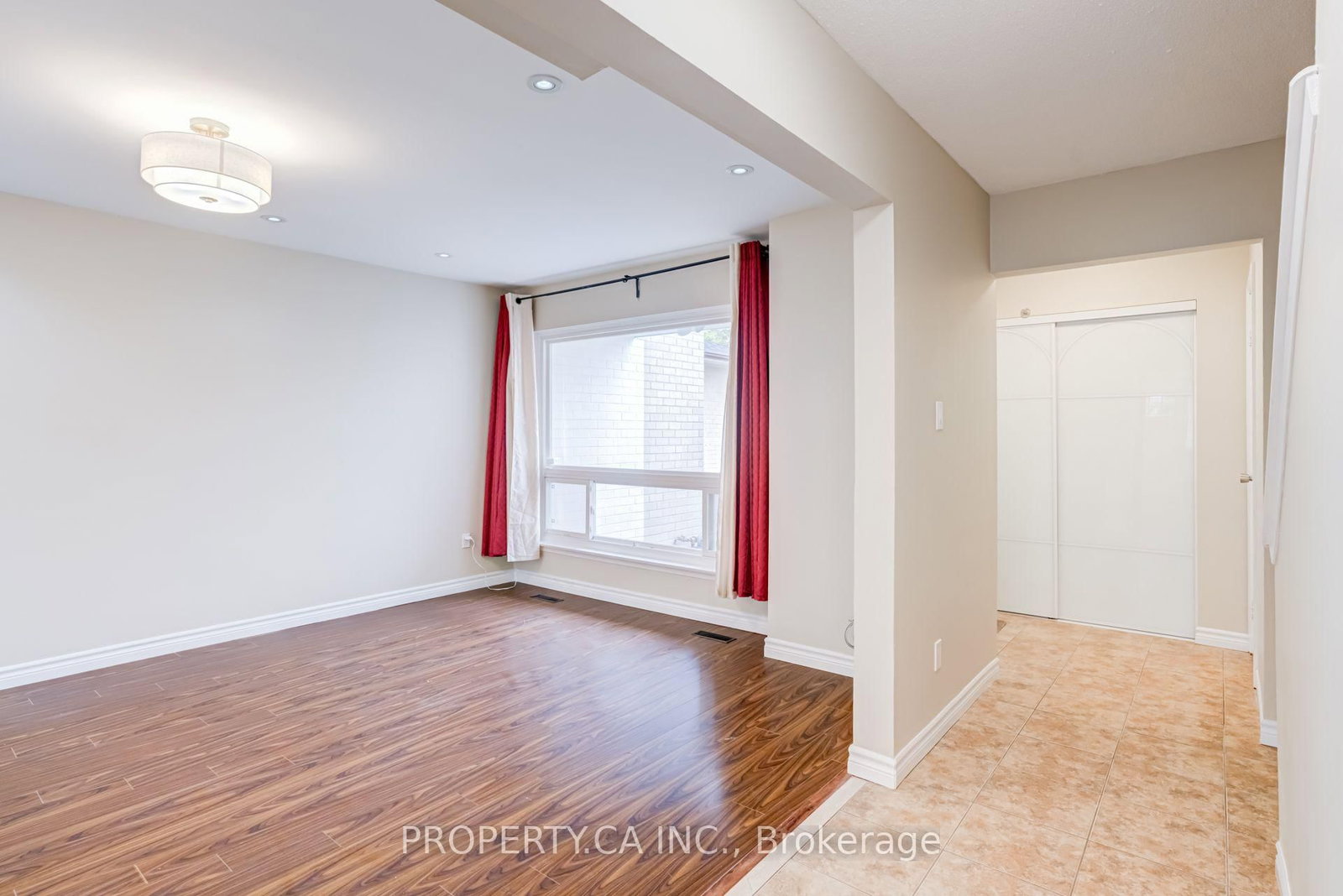 49 Whiteleas Avenue • Toronto, ON photo 5