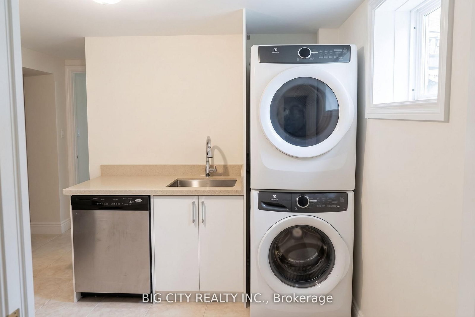 Lower - 30 Lozoway Drive, Toronto 4