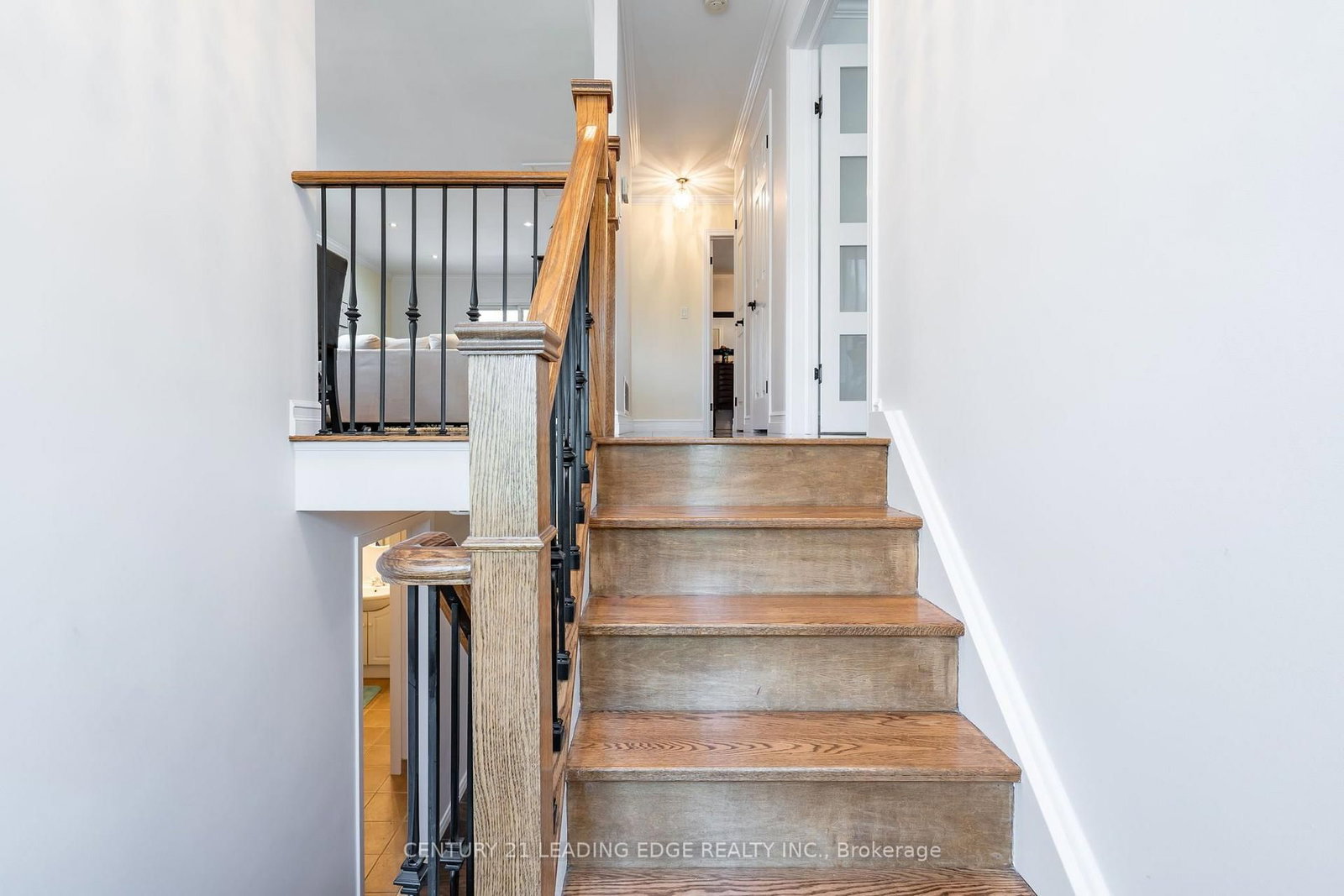 258 Nipigon Street • Oshawa, ON photo 3