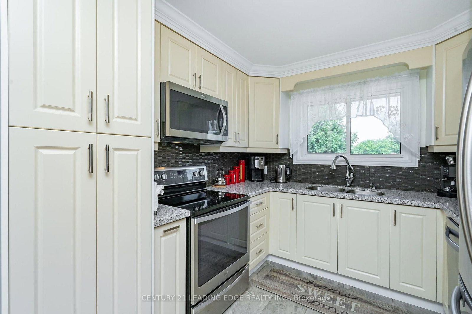 258 Nipigon Street • Oshawa, ON photo 7