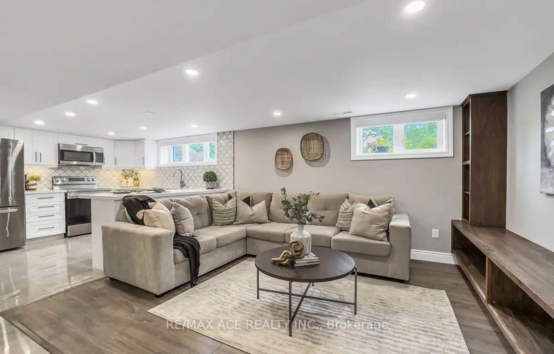 Bsmt - 52 Ivorwood Crescent