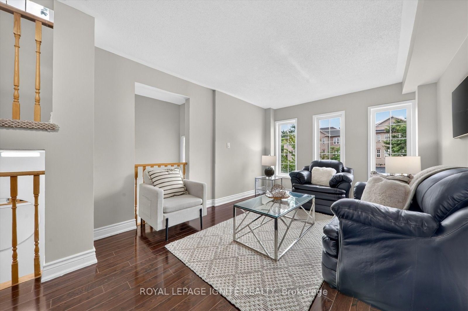 135 Conn Smythe Drive • Toronto, ON photo 8