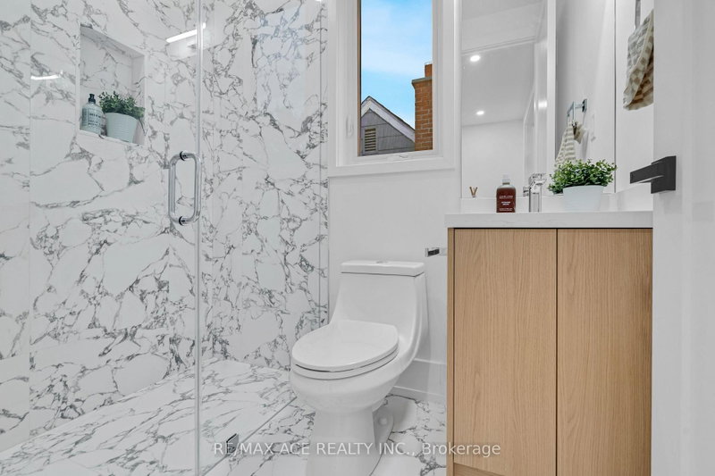 175 Harewood Toronto,ON M1M 2S1 — Photo 36