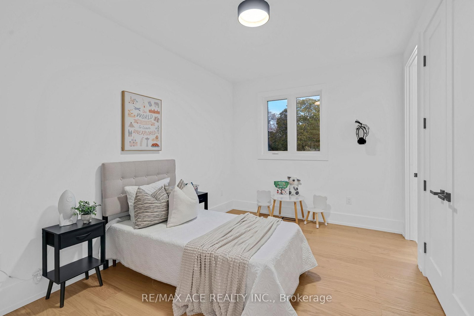 175 Harewood Avenue • Toronto, ON photo 38