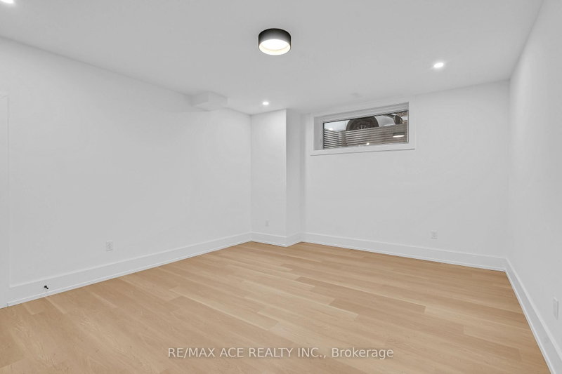 175 Harewood Toronto,ON M1M 2S1 — Photo 42