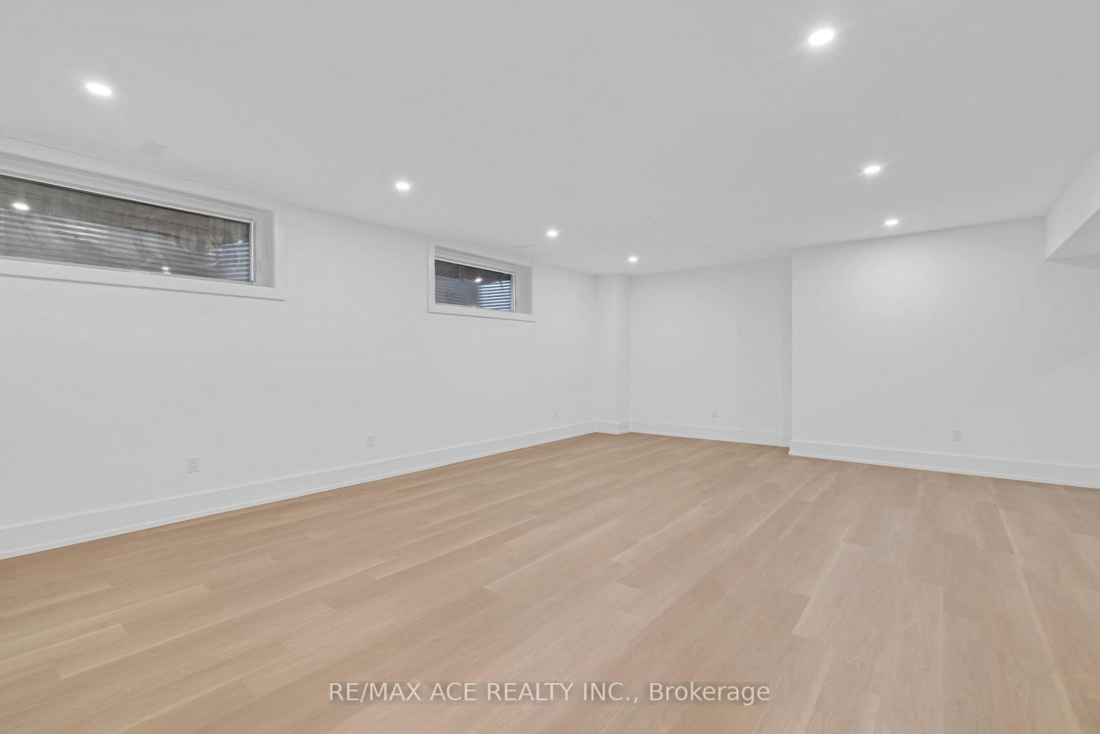 175 Harewood Avenue • Toronto, ON photo 43