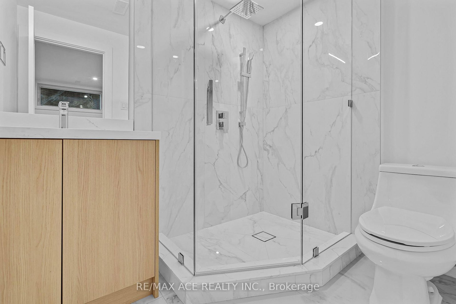 175 Harewood Avenue • Toronto, ON photo 47