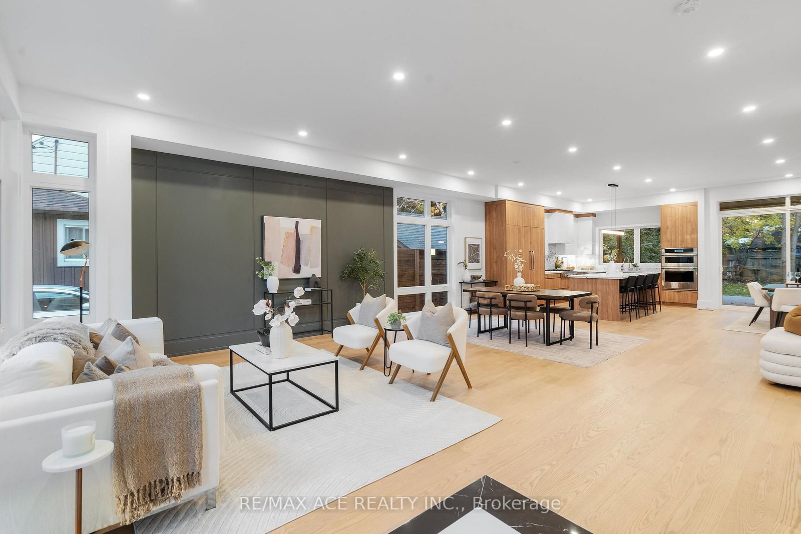 175 Harewood Avenue • Toronto, ON photo 5