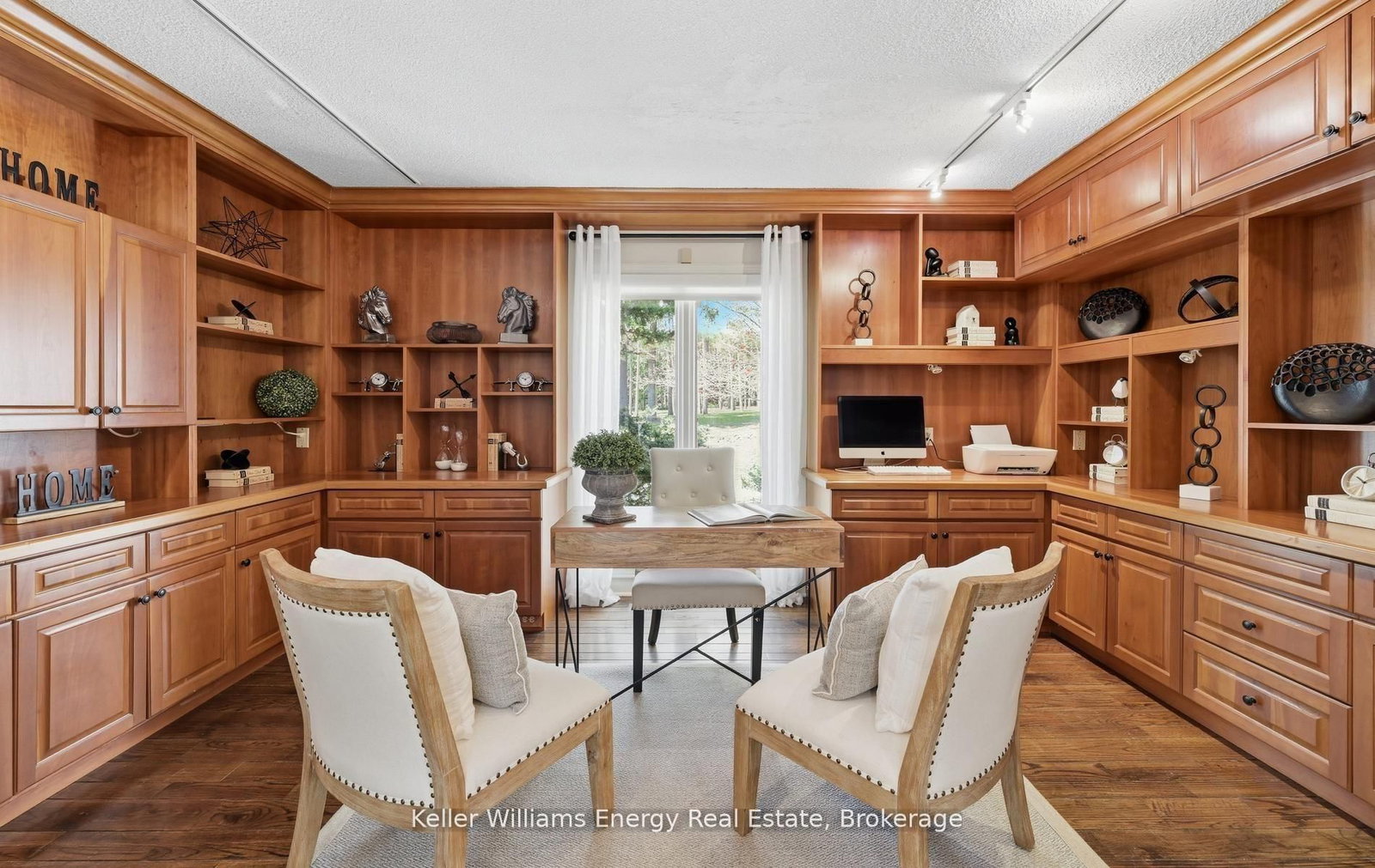7925 Cedarbrook Trail • Whitby, ON photo 10