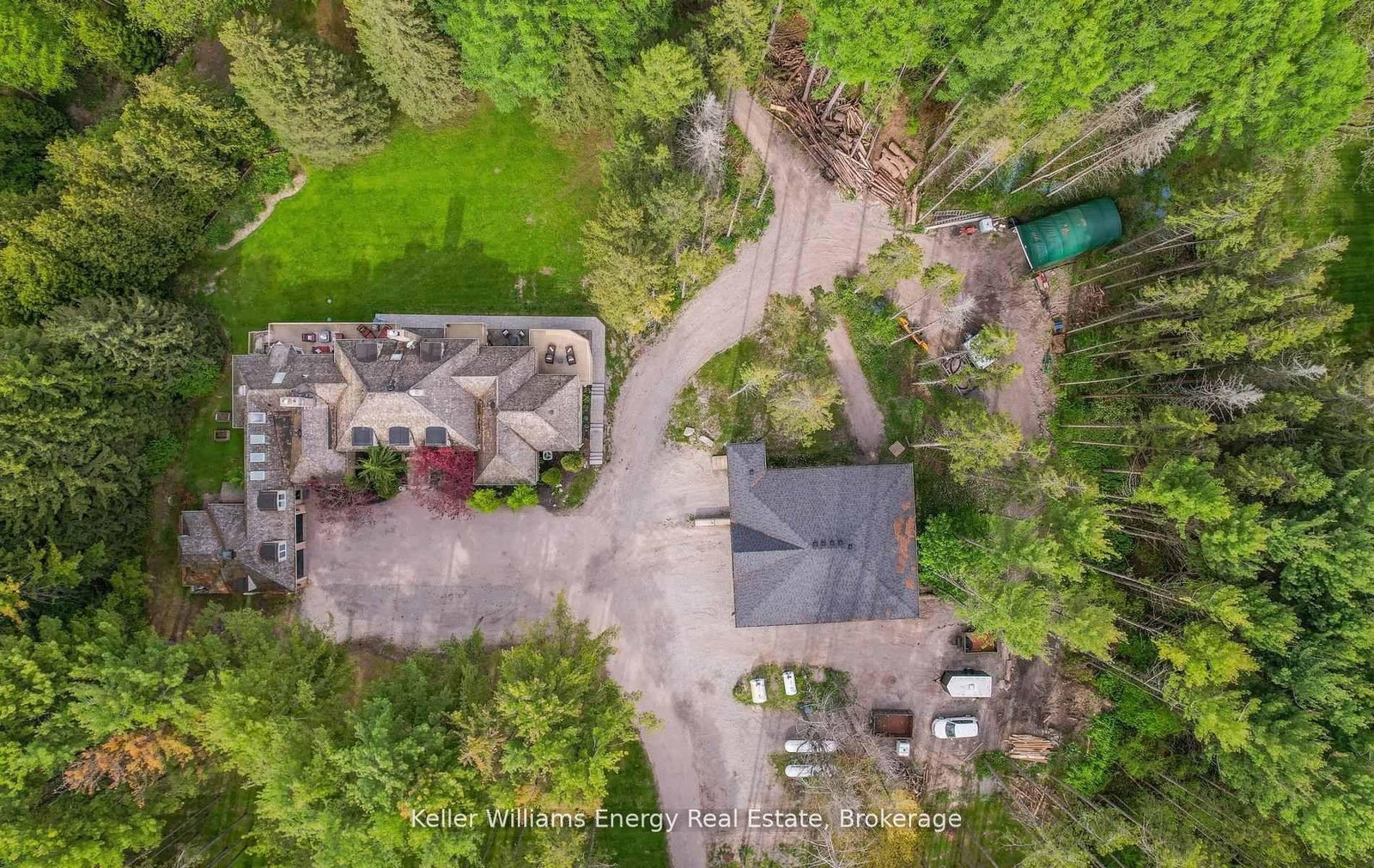 7925 Cedarbrook Trail • Whitby, ON photo 3