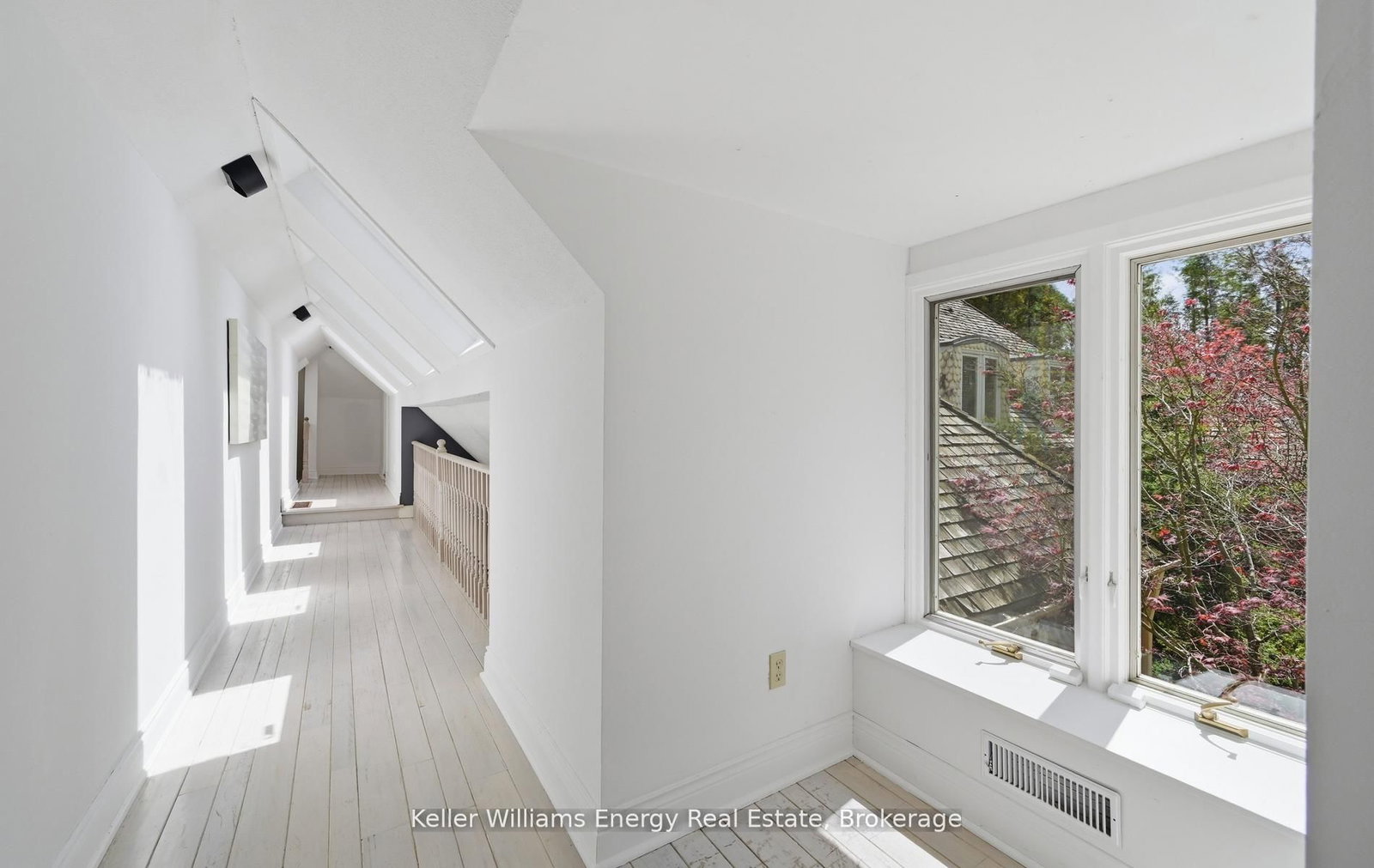 7925 Cedarbrook Trail • Whitby, ON photo 36