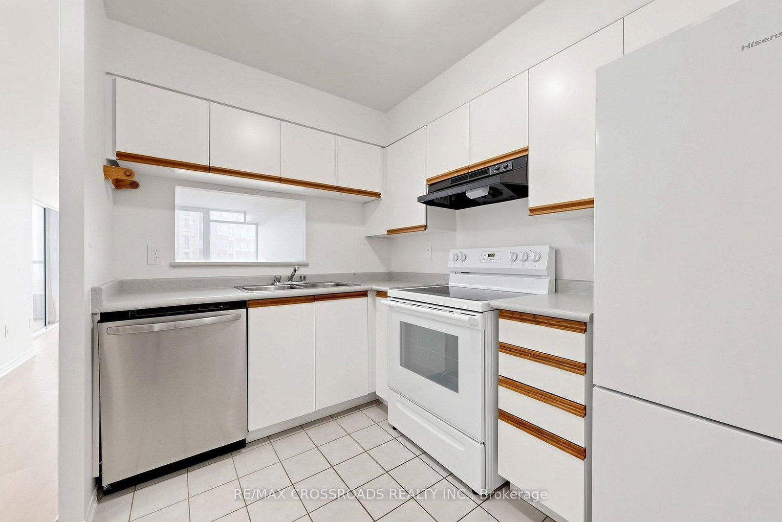 3233 Eglinton Avenue E • #511 • Toronto, ON photo 15