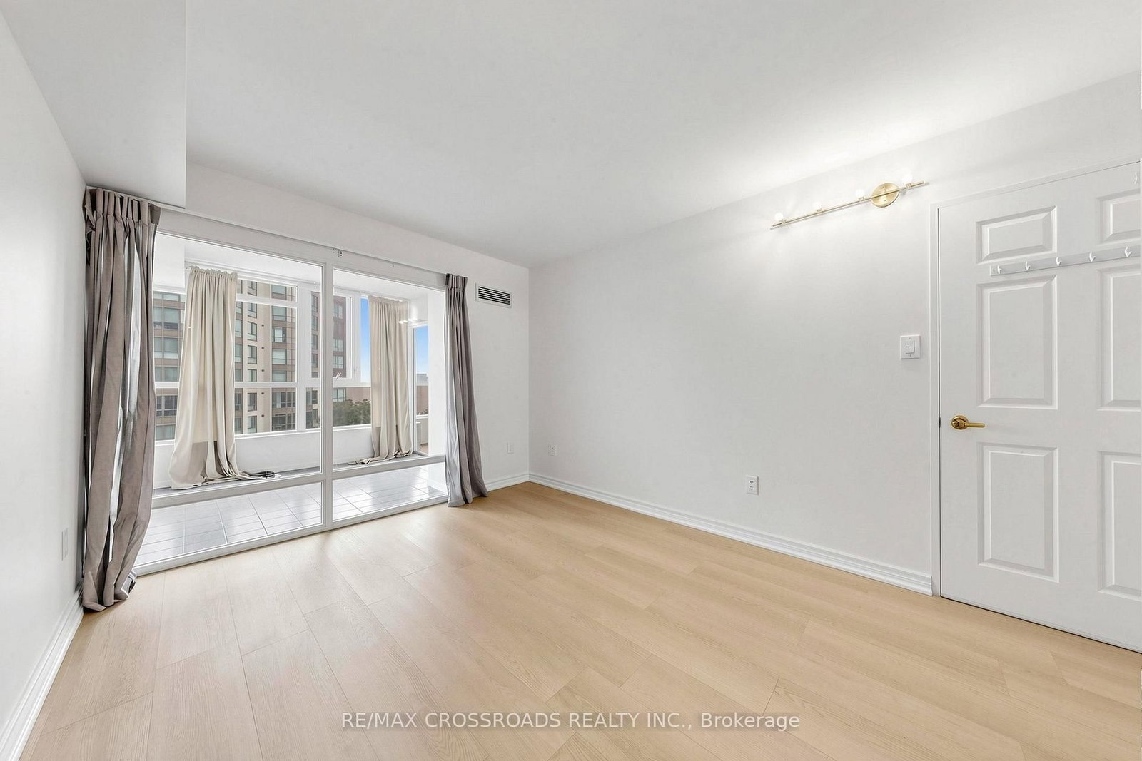 3233 Eglinton Avenue E • #511 • Toronto, ON photo 19