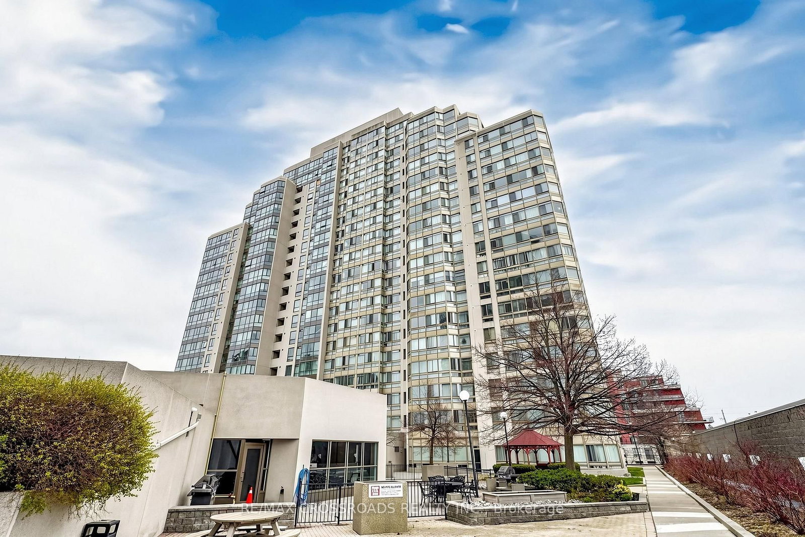 3233 Eglinton Avenue E • #511 • Toronto, ON photo 2