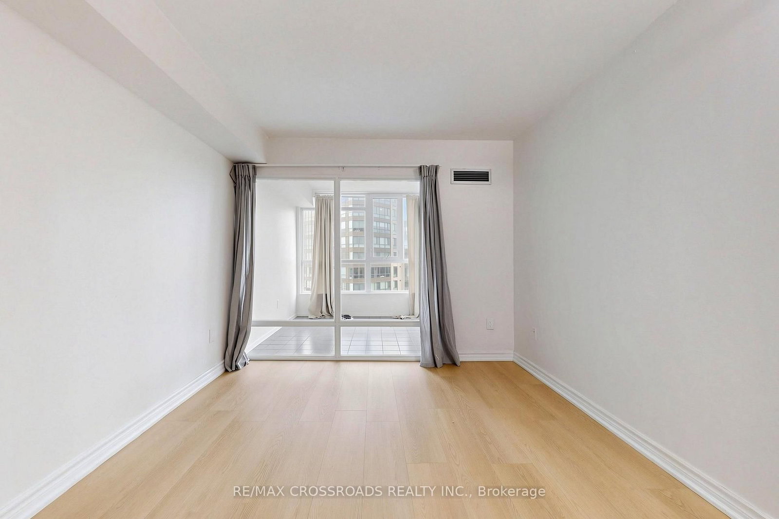 3233 Eglinton Avenue E • #511 • Toronto, ON photo 20