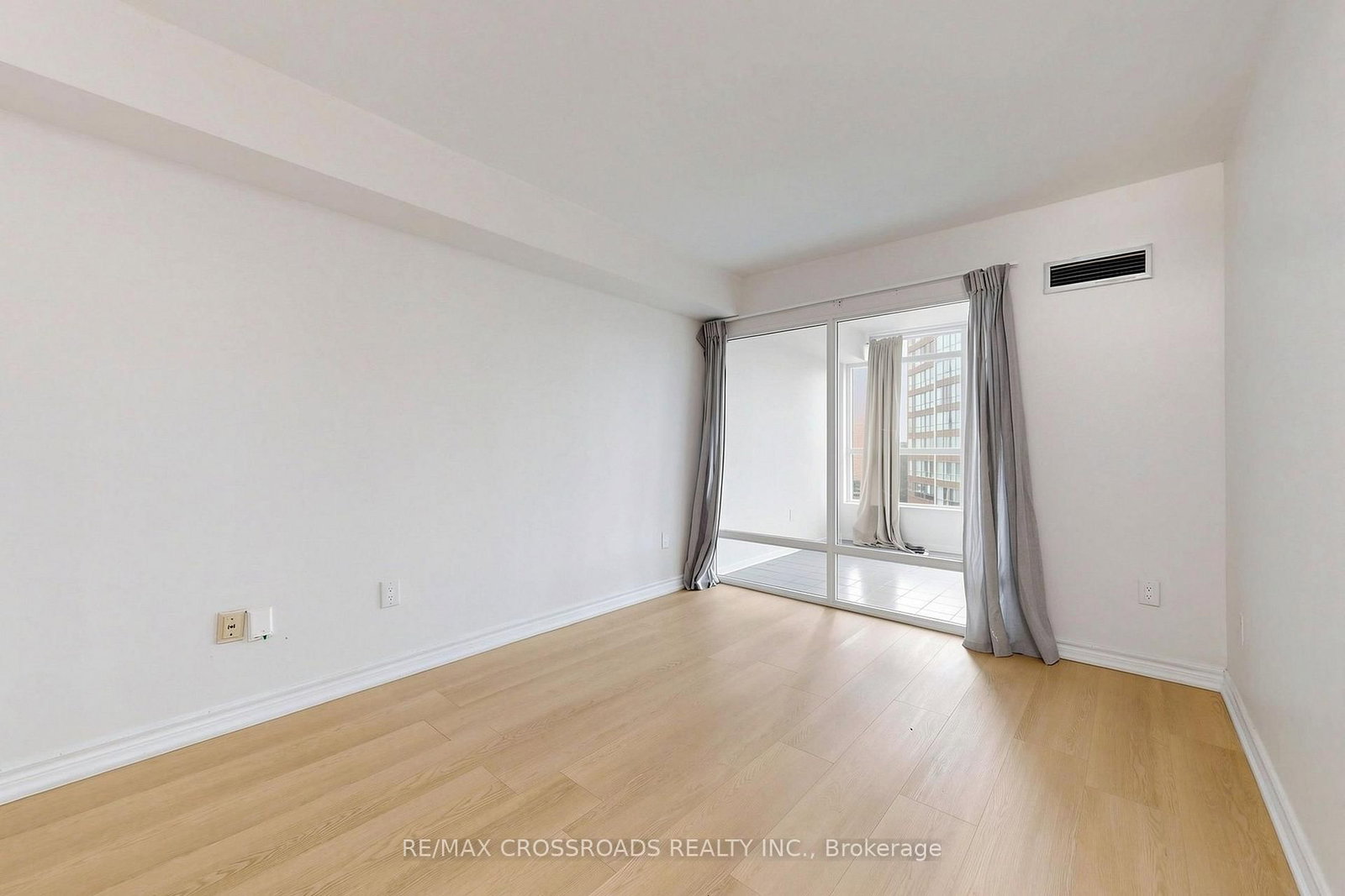 3233 Eglinton Avenue E • #511 • Toronto, ON photo 21