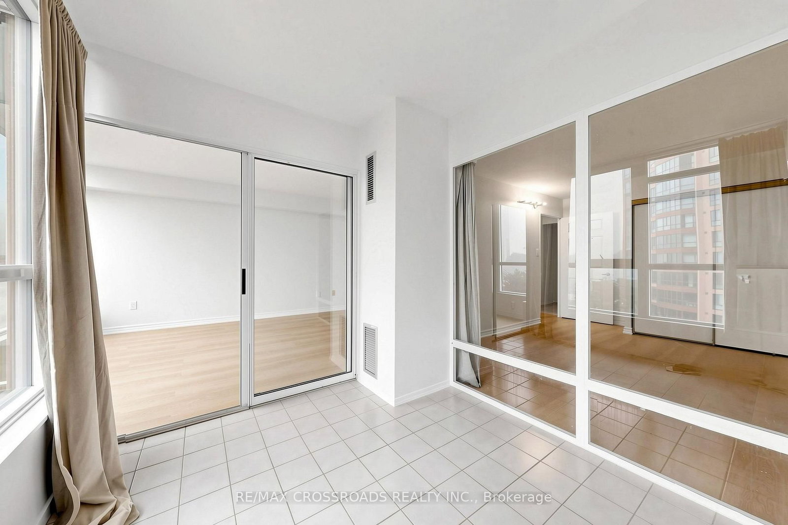 3233 Eglinton Avenue E • #511 • Toronto, ON photo 25