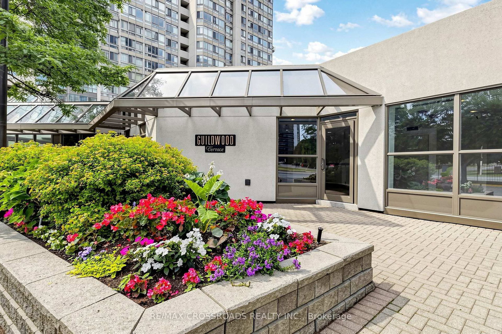 3233 Eglinton Avenue E • #511 • Toronto, ON photo 5