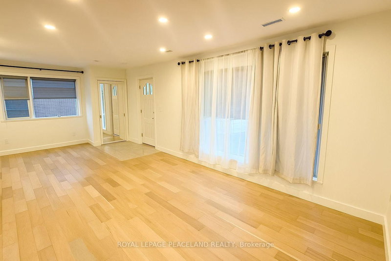 UPPER - 19 Tardree Place