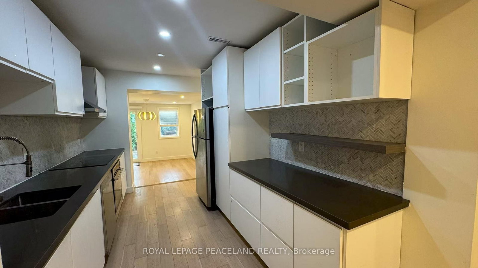 UPPER - 19 Tardree Place, Toronto 5