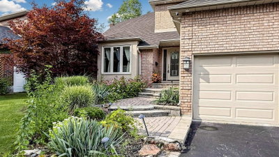 36 Kennett Drive • Whitby, ON photo 2