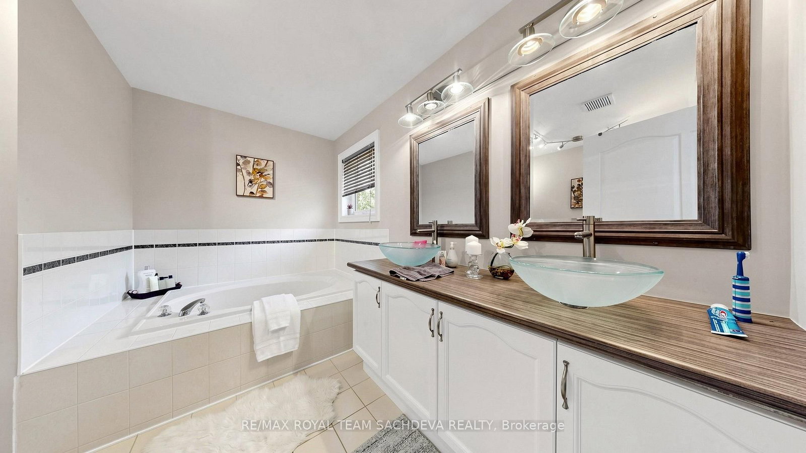 36 Kennett Drive • Whitby, ON photo 27