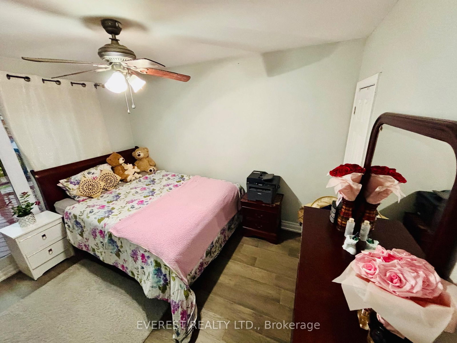 130 Portsdown Road • Toronto, ON photo 11