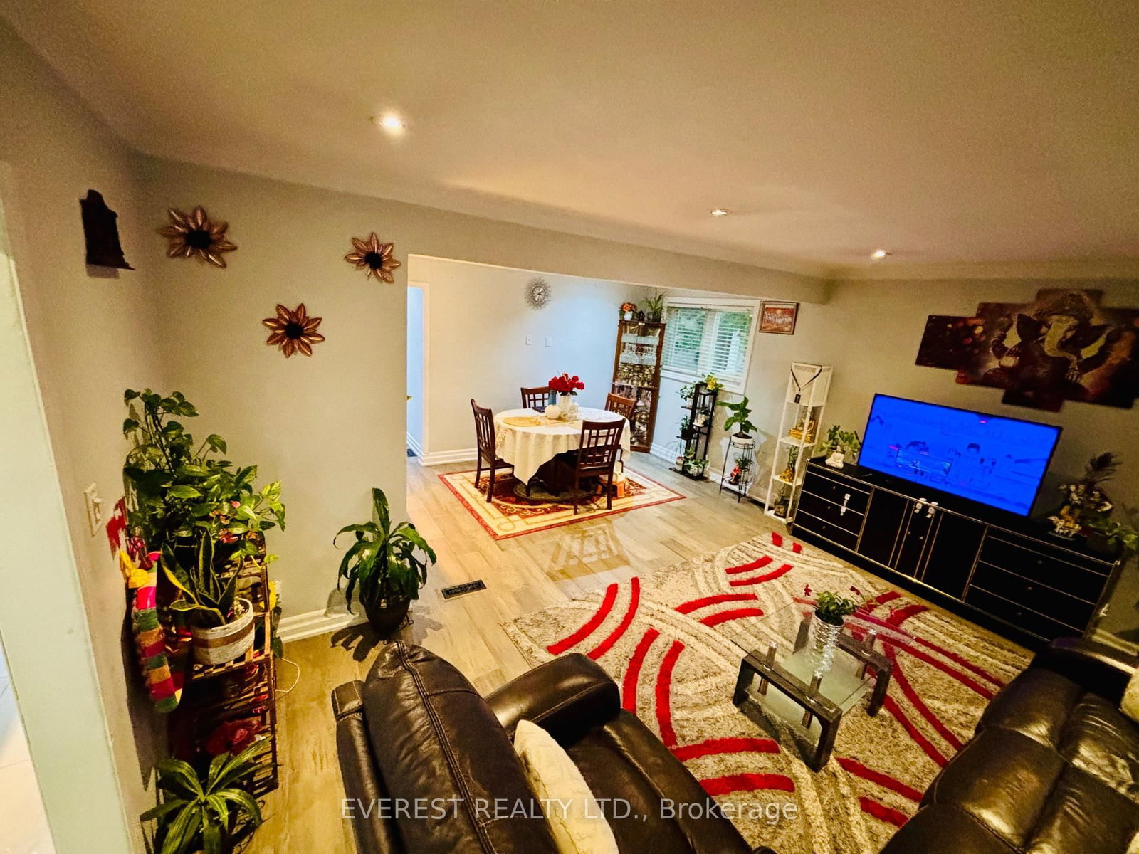 130 Portsdown Road • Toronto, ON photo 3