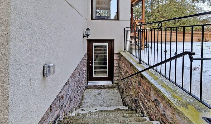 Basement - 1330 KILMAURS Avenue