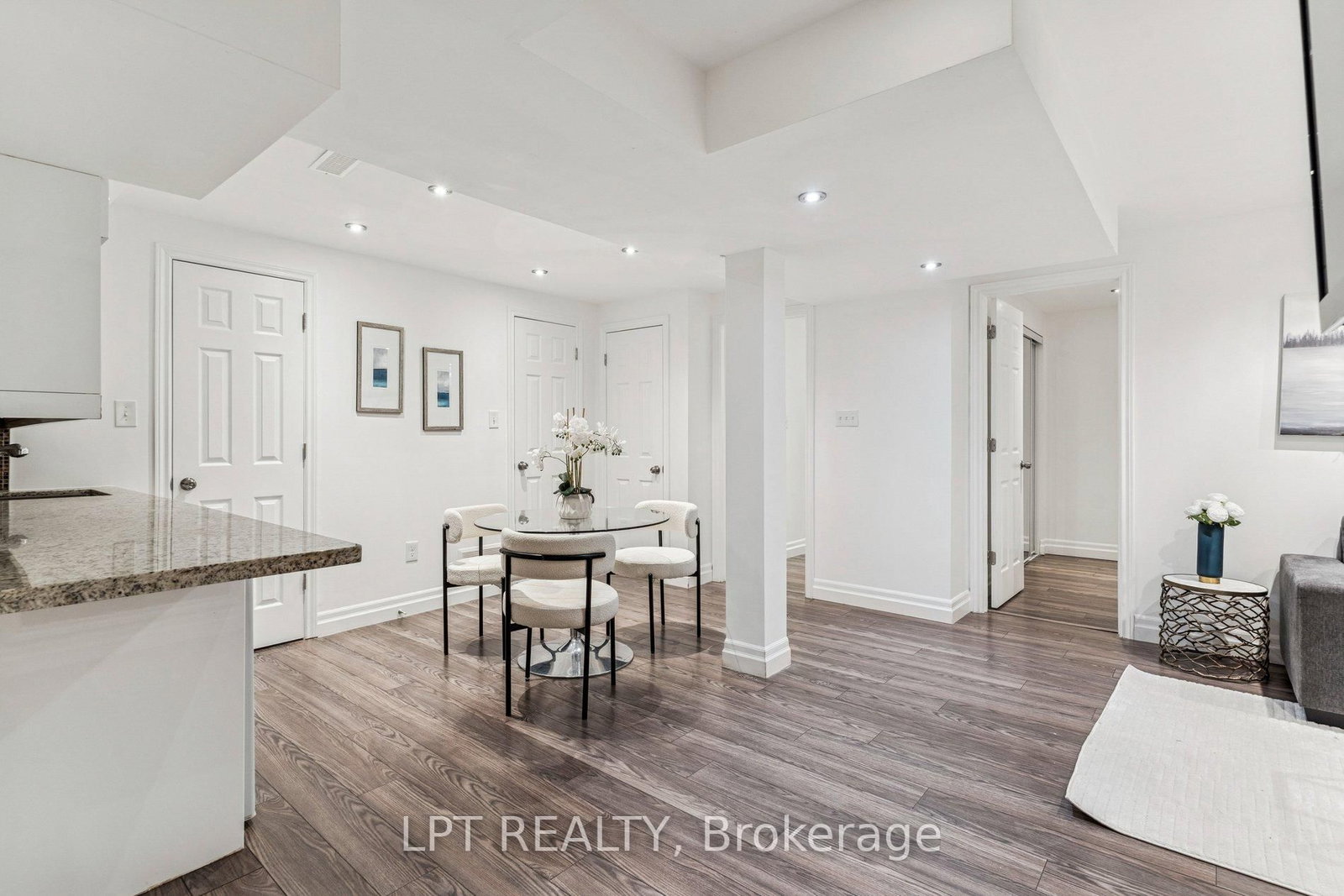 61 Minerva Avenue • Toronto, ON photo 32