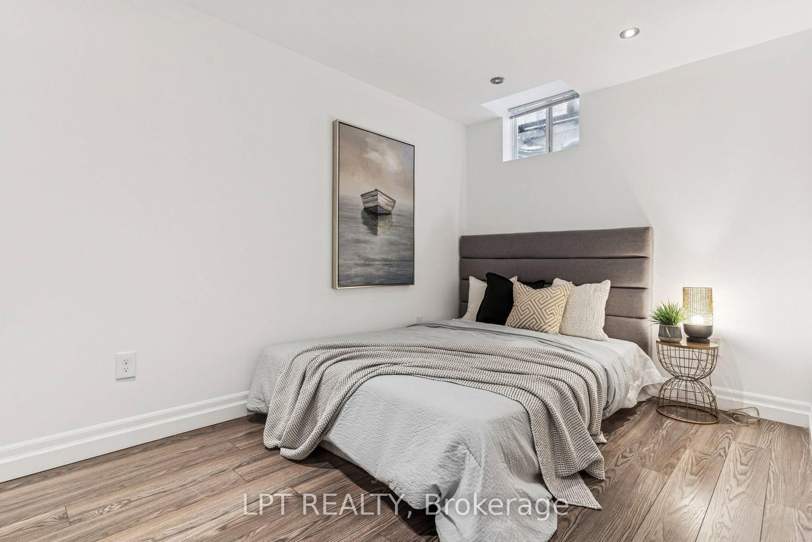 61 Minerva Avenue • Toronto, ON photo 37