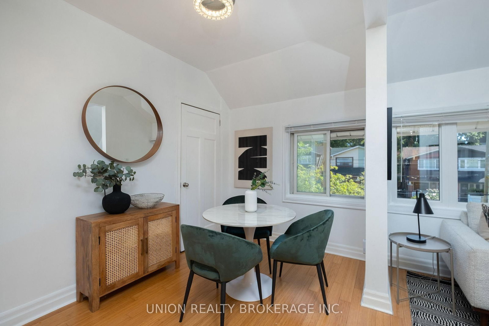 394 Coxwell Avenue • Toronto, ON photo 5