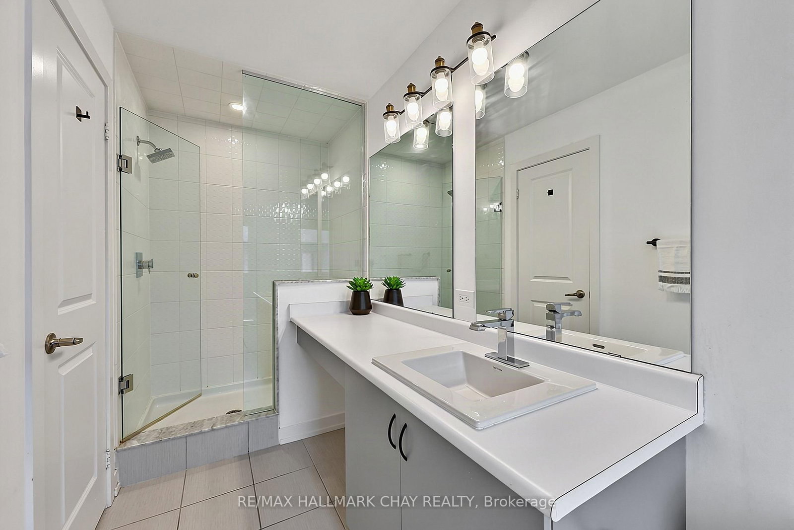 2526 Castlegate Crossing • Pickering, ON photo 28