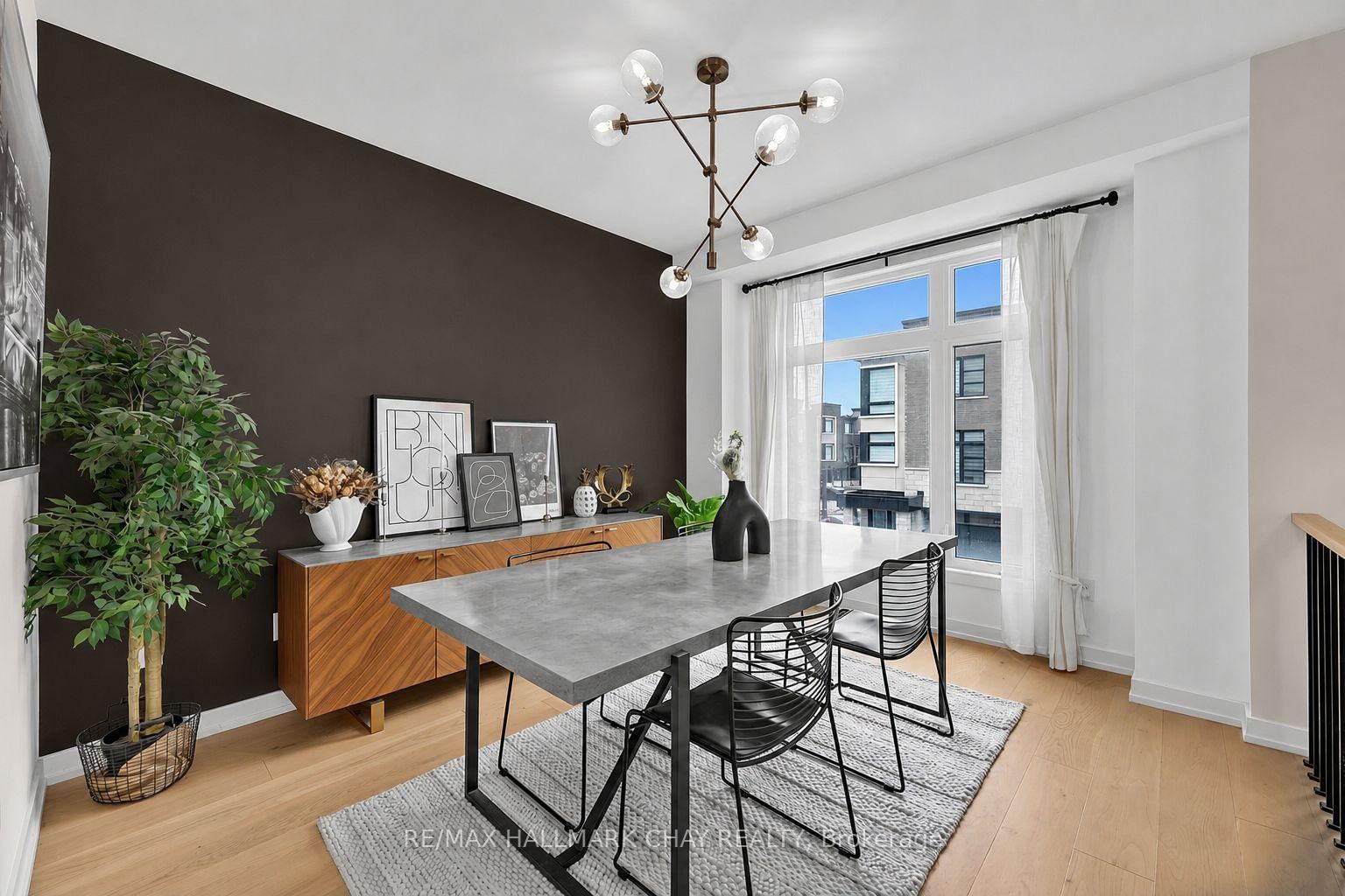 2526 Castlegate Crossing • Pickering, ON photo 4