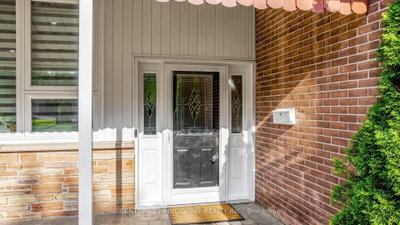 161 Heather Court • Oshawa, ON photo 4