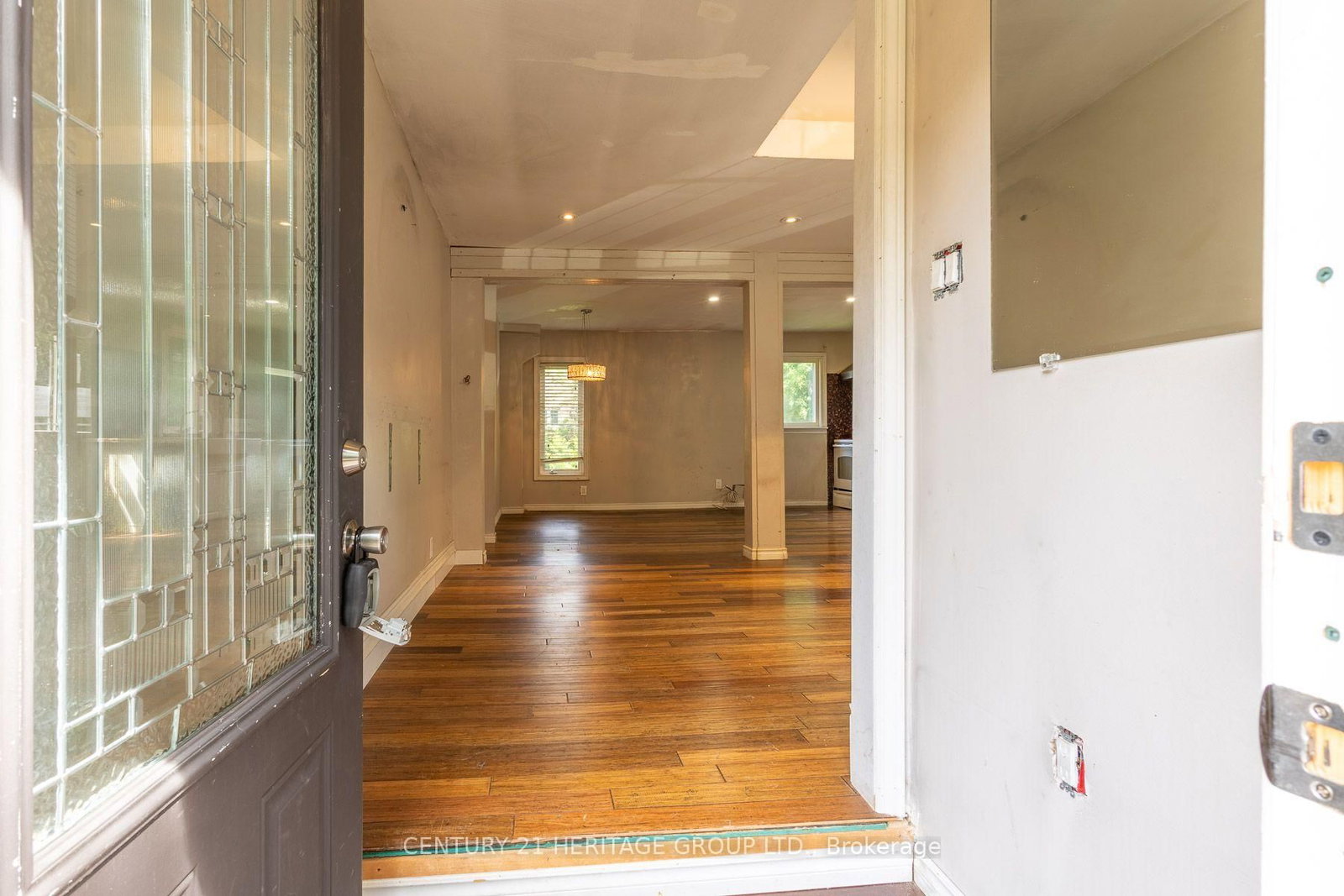 97 Zaph Avenue • Toronto, ON photo 4