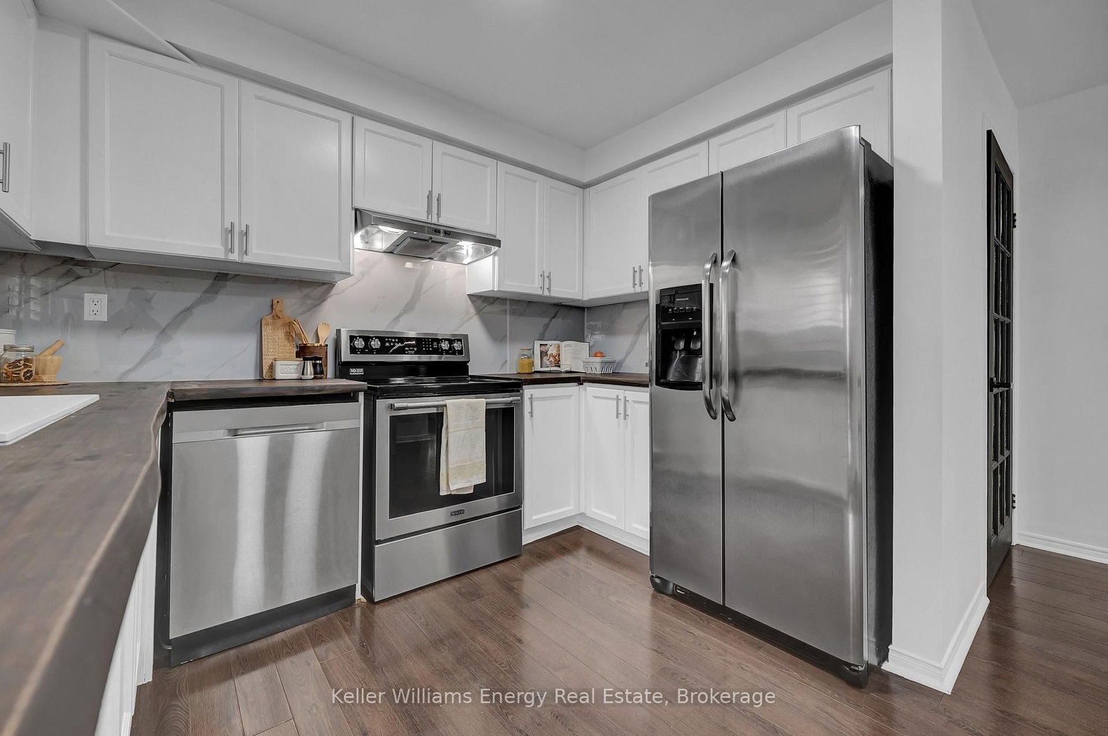 831 Lavis Street • Oshawa, ON photo 20