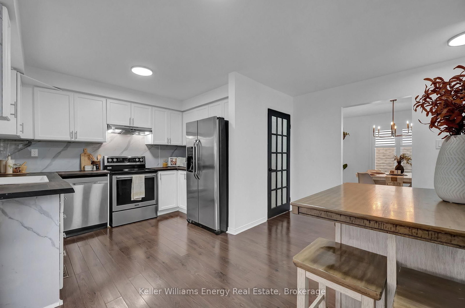 831 Lavis Street • Oshawa, ON photo 23